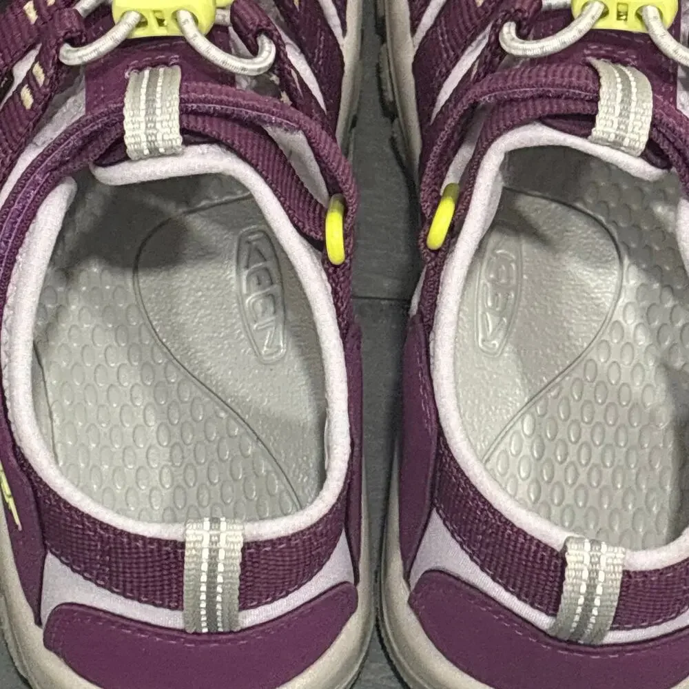 Keen Big Kids Newport H2 Purple Girls Sandals - size 2